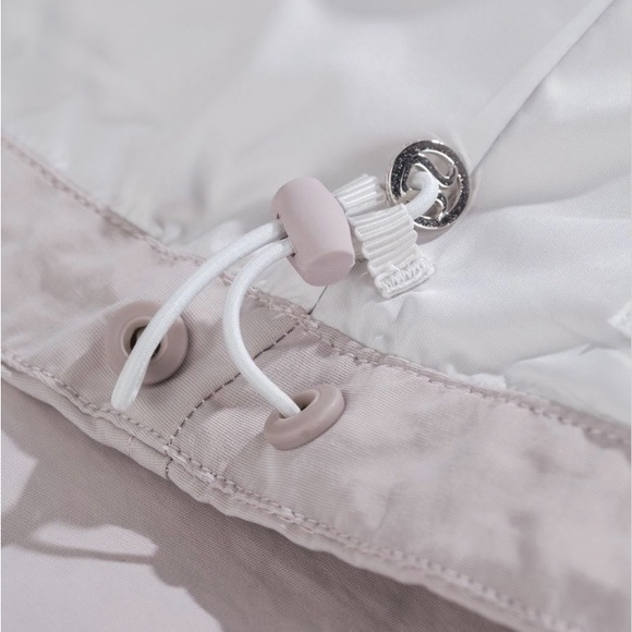 Lululemon Effortless Jacket - Picture 9 of 13